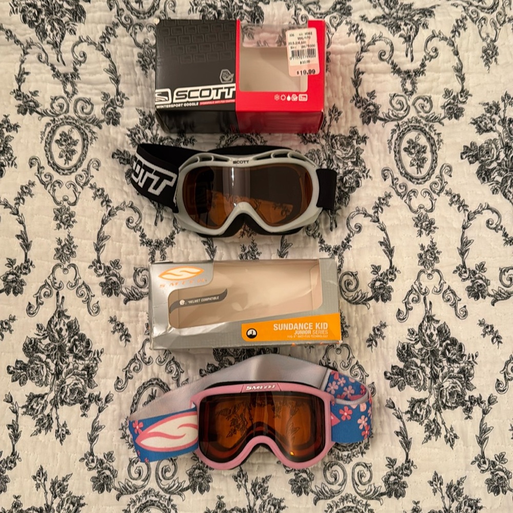 Lot of 2 Ski Goggles